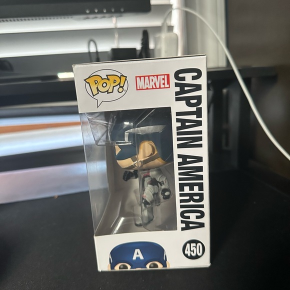 Avengers Captain America Funko Pop! Vinyl Figure #450 - Picture 2 of 4